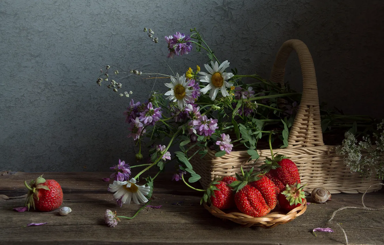 Photo wallpaper summer, flowers, berries, Board, chamomile, bouquet, strawberry, clover
