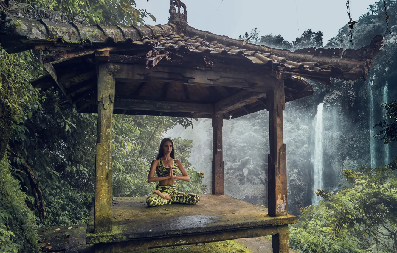 Photo wallpaper girl, waterfall, meditation, Bali, Indonesia, Bali, Indonesia, Sekumpul Waterfall
