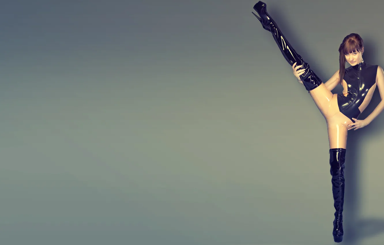 Photo wallpaper high heels, 66latex, Olivia