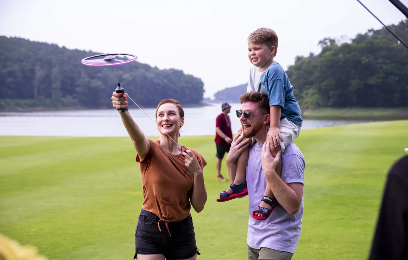 Photo wallpaper Boy, Smile, Toy, Family, Male, Woman, Boomerang, Boomerang