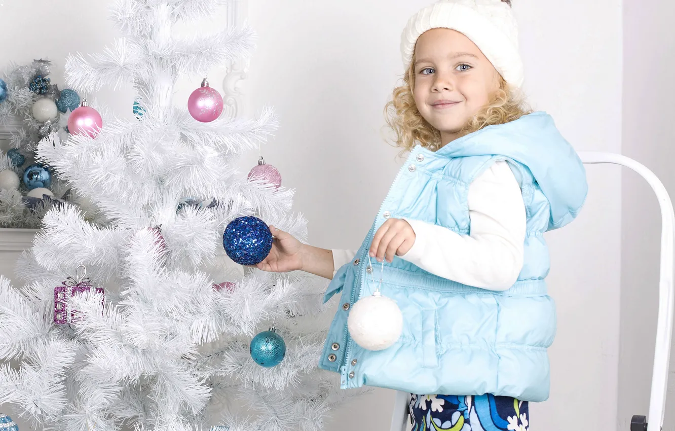 Photo wallpaper look, smile, balls, tree, Christmas, girl, New year, decorate