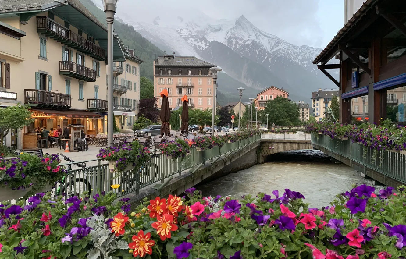 Photo wallpaper flowers, street, France, home, Alps, resort, Chamonix