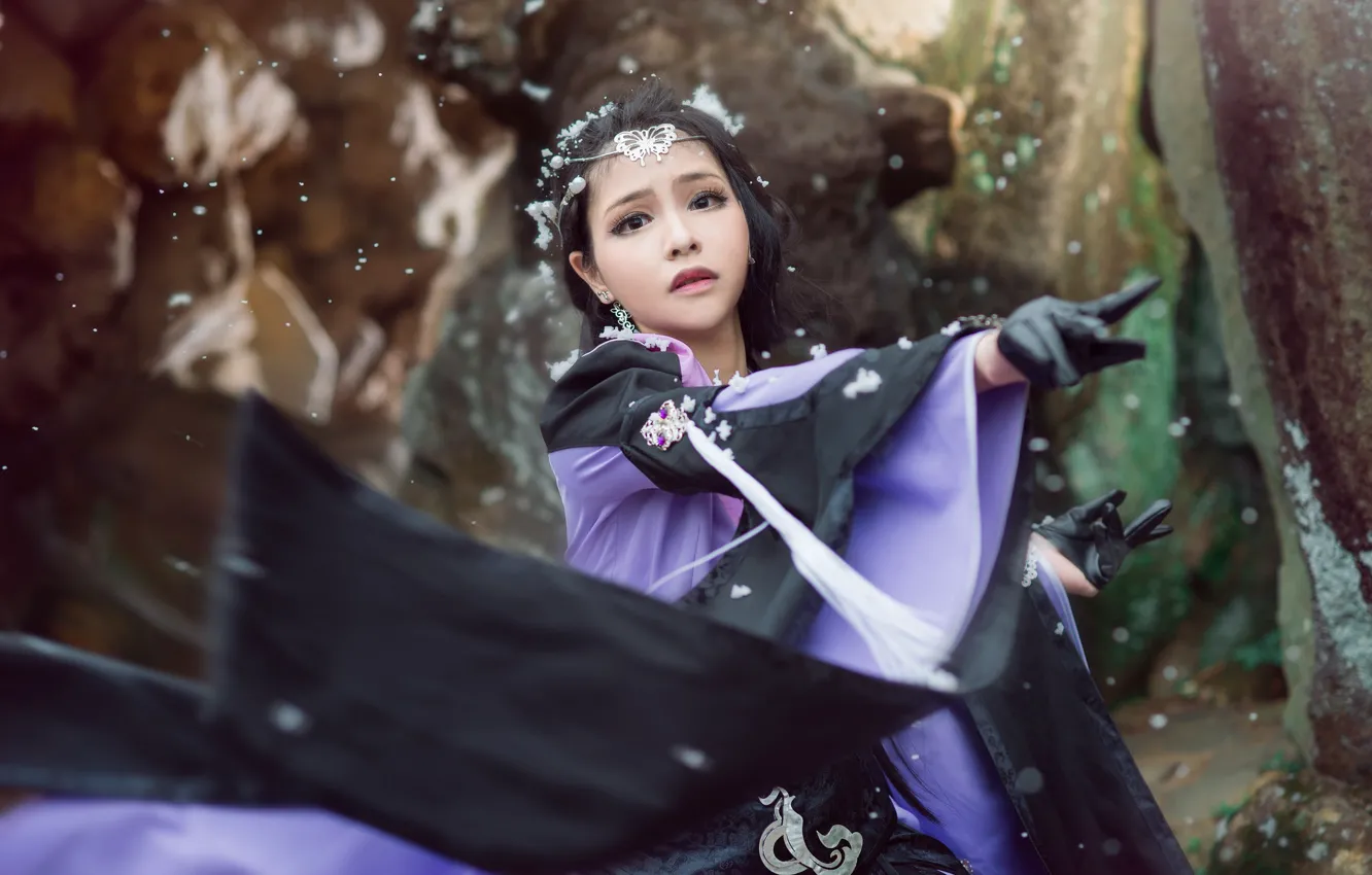 Photo wallpaper purple, eyes, look, girl, decoration, nature, face, pose