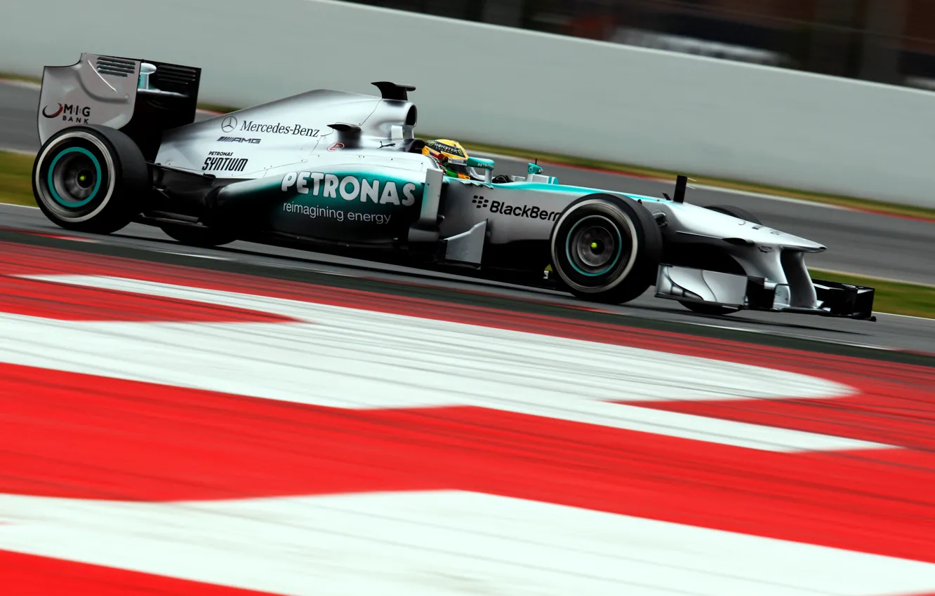 Photo wallpaper Mercedes-Benz, Formula 1, AMG, Petronas, Lewis Hamilton, blackberry, W04