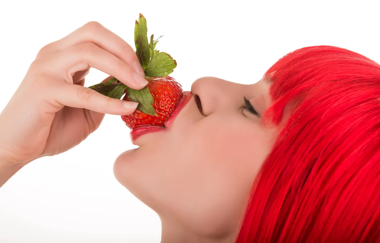 Photo wallpaper girl, food, strawberry
