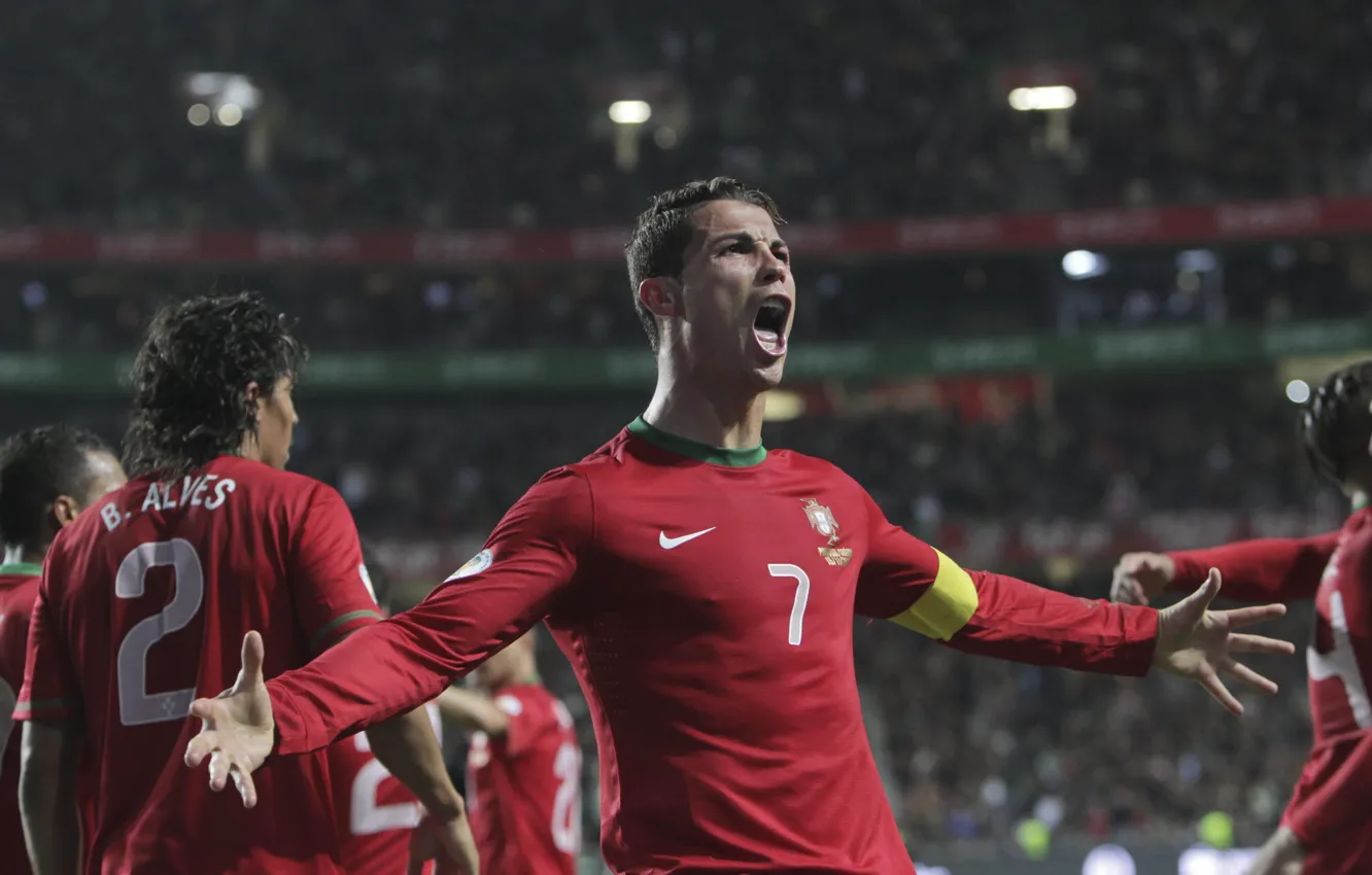 Photo wallpaper football, form, Portugal, Cristiano Ronaldo, player, football, player, Real Madrid