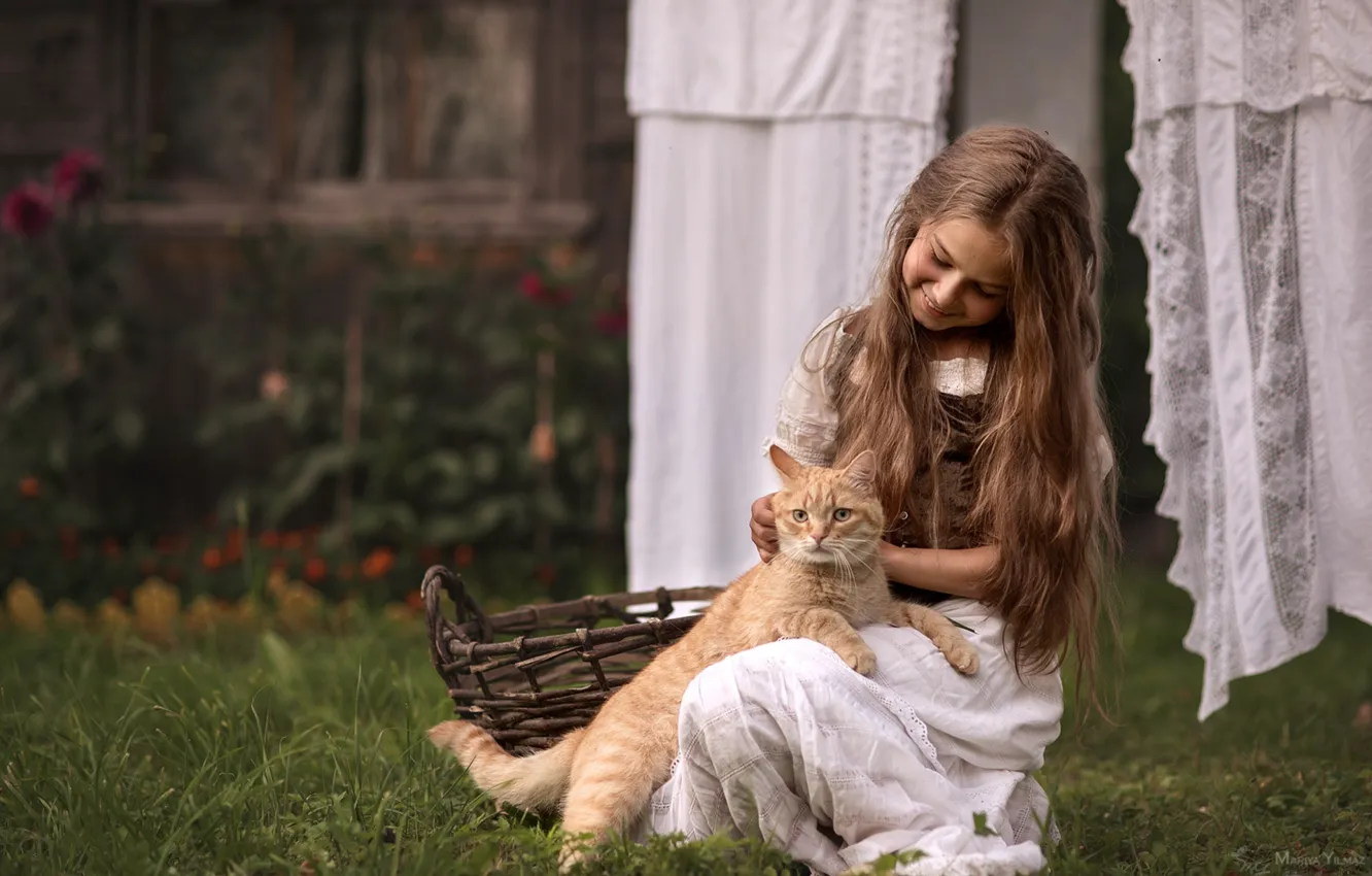 Photo wallpaper cat, joy, hair, linen, village, girl