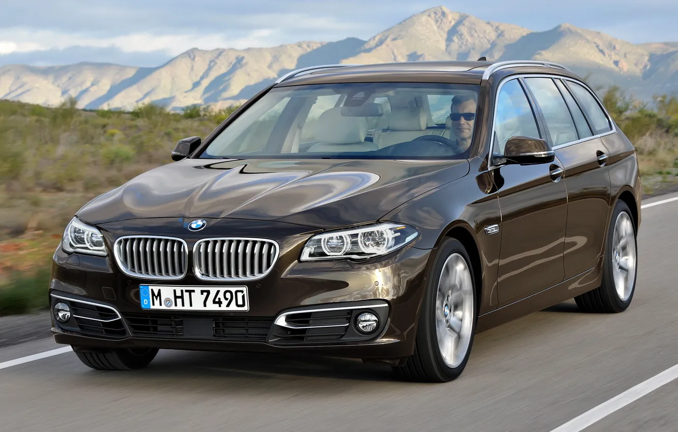Photo wallpaper speed, BMW, car, the front, xDrive, Touring, Modern Line, 530d