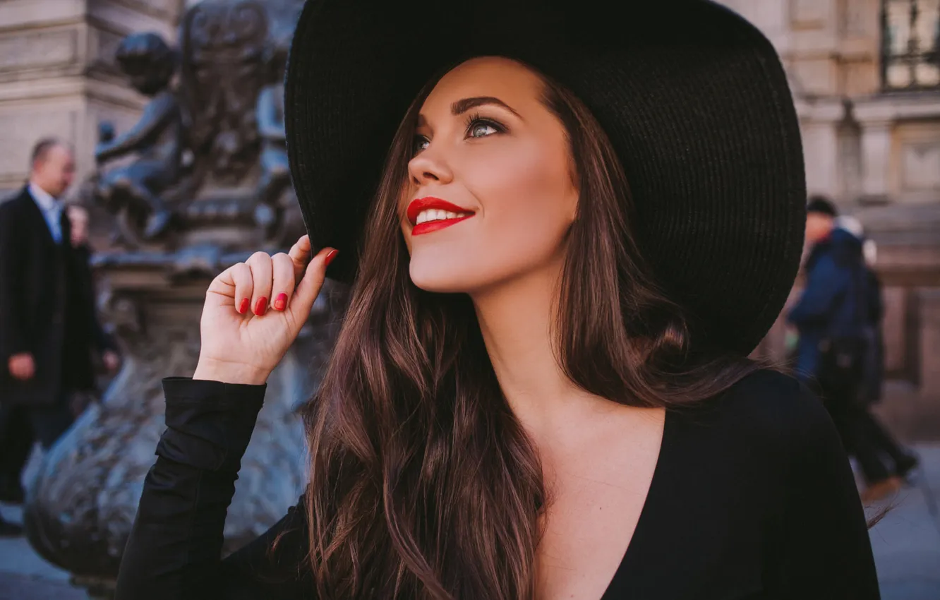 Photo wallpaper the city, model, hat, brunette, red lipstick
