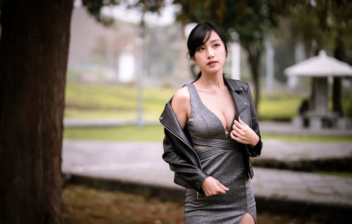 Photo wallpaper pose, model, portrait, makeup, figure, dress, brunette, jacket