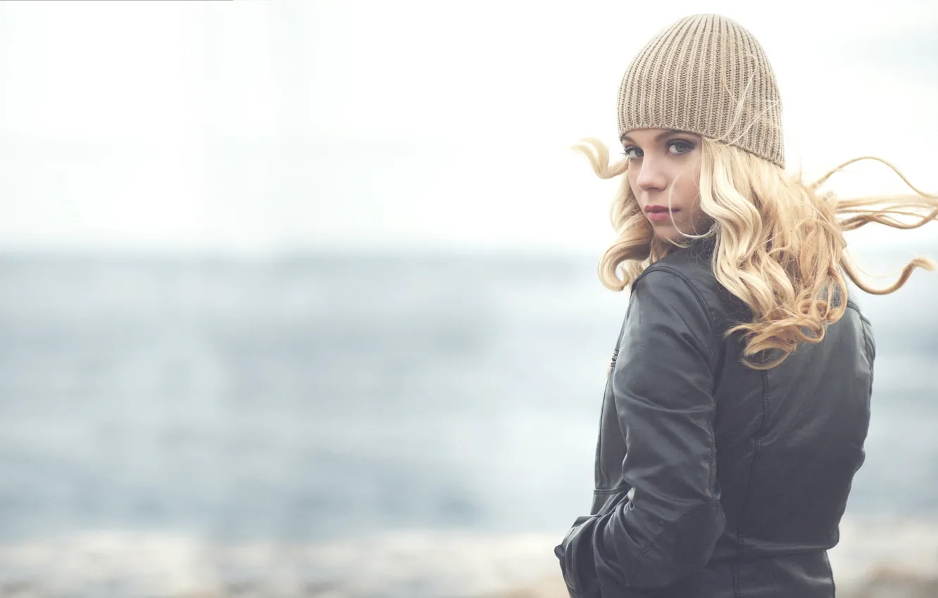 Photo wallpaper the wind, hair, cap, bokeh, Sandra Onofrei