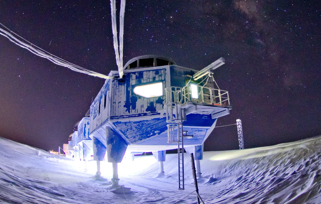 Photo wallpaper Antarctica, Life on Ice, Research Station, Halley-VI