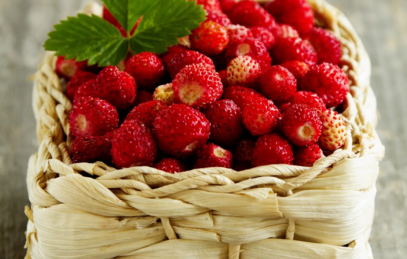 Photo wallpaper berries, basket, strawberries, berries, basket, strawberries