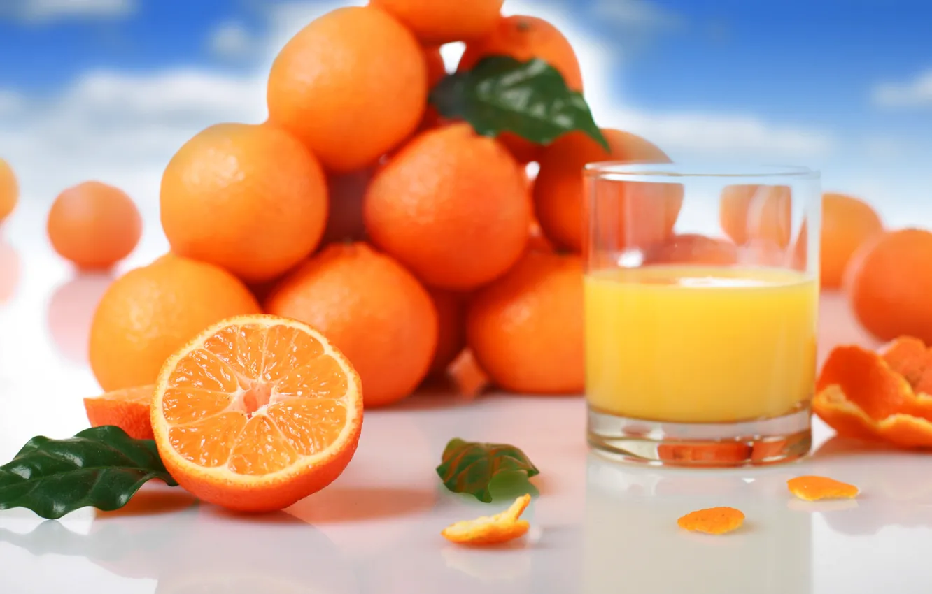 Photo wallpaper glass, oranges, juice, fruit, leaves, citrus, orange, peel