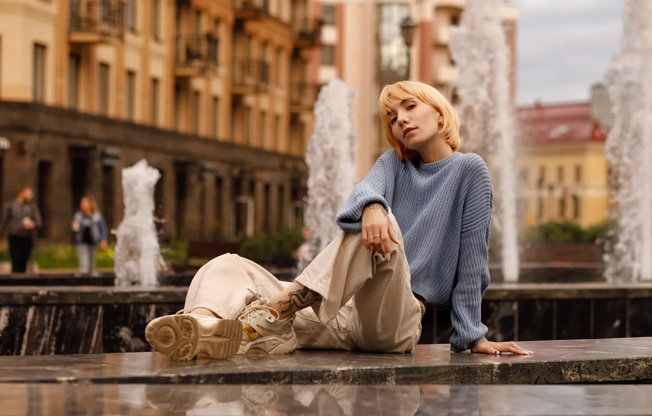 Photo wallpaper girl, pose, jeans, tattoo, fountain, sneakers, sweater, Igor Kupriyanov