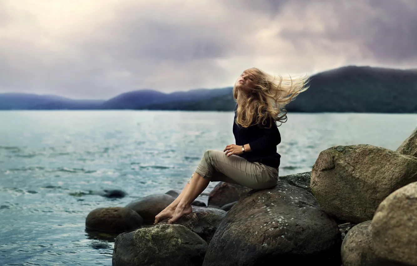 Photo wallpaper sea, girl, stones