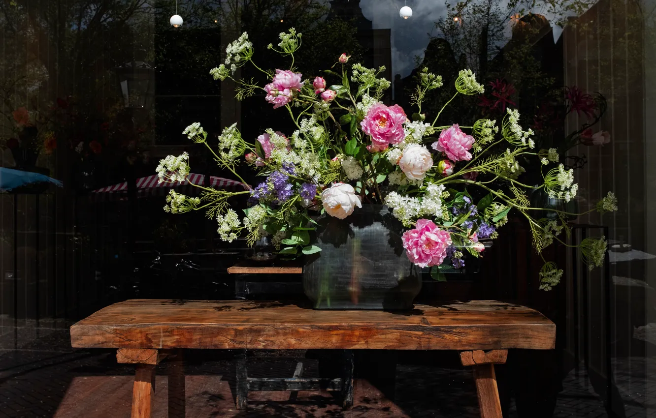 Photo wallpaper summer, glass, bench, the city, reflection, the dark background, street, building
