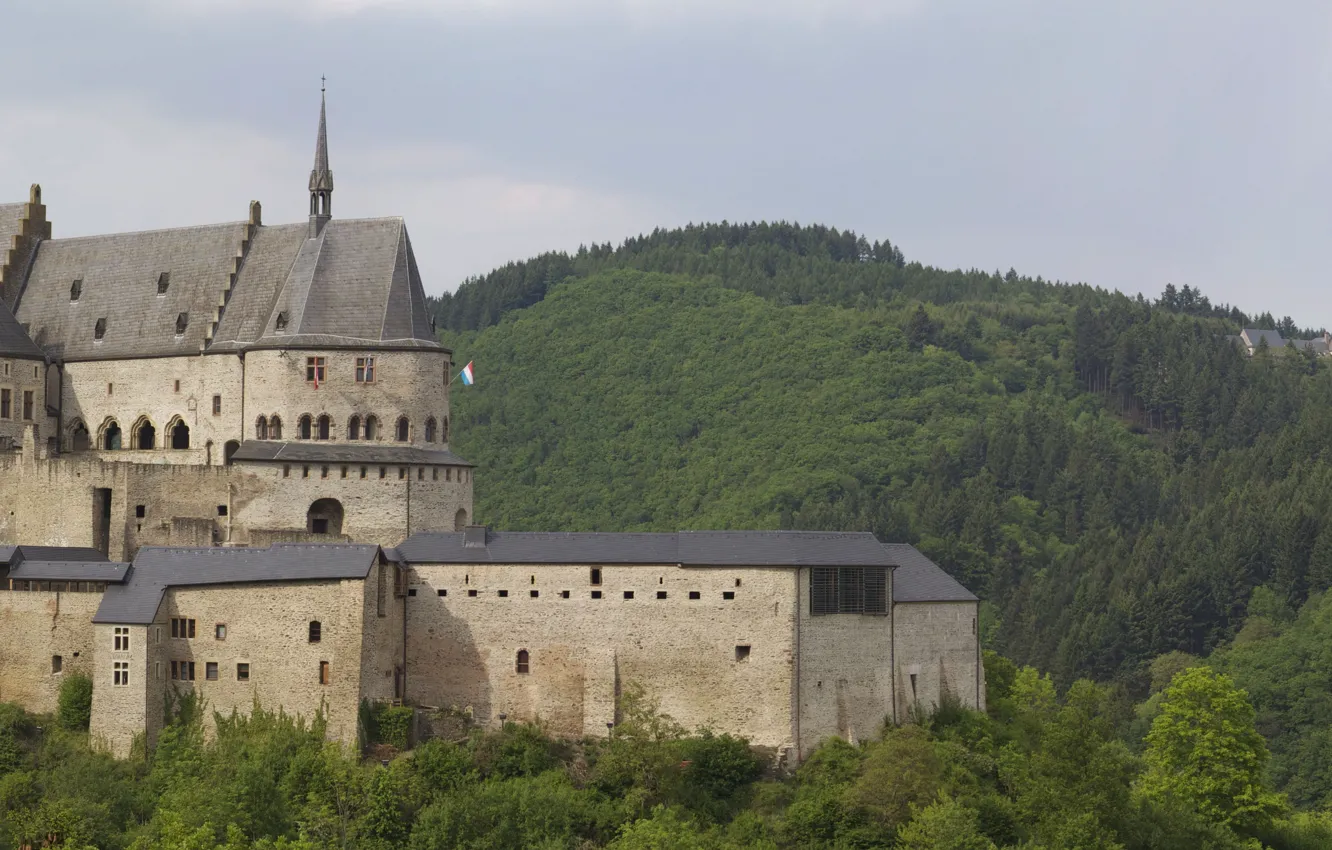 Photo wallpaper Castle, Vianden, Luxembourg, Middle Age, stronghold, Native dual monitors