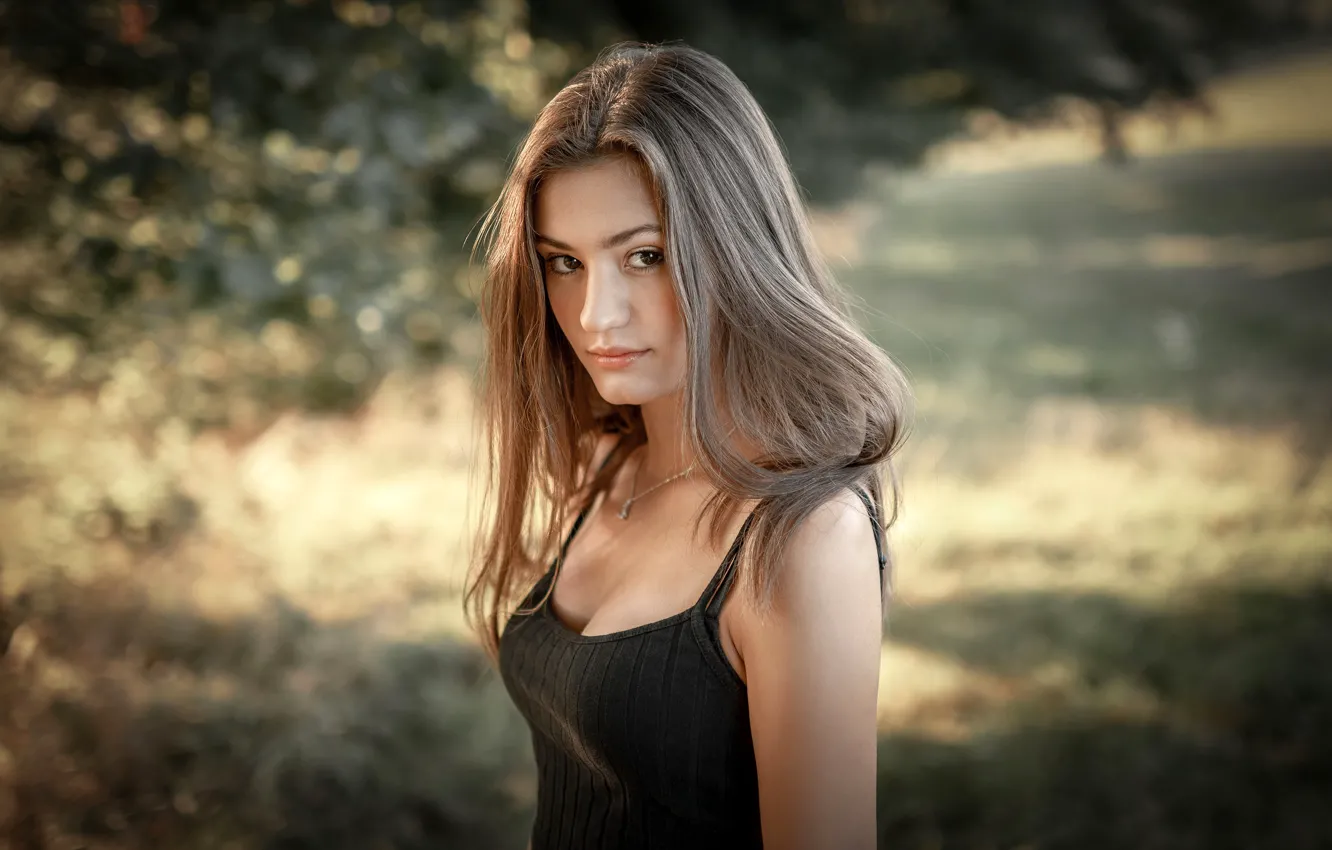 Photo wallpaper look, model, portrait, makeup, hairstyle, nature, posing, in black