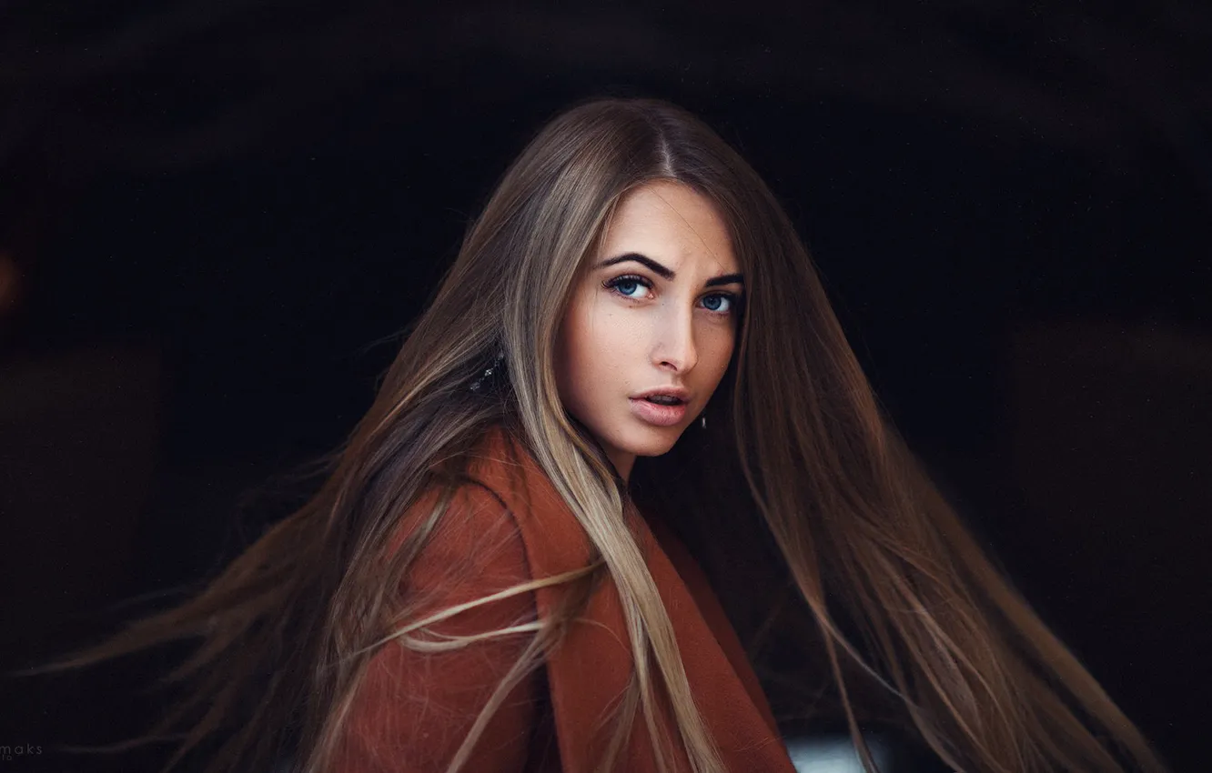 Wallpaper look, pose, background, model, portrait, makeup, hairstyle ...