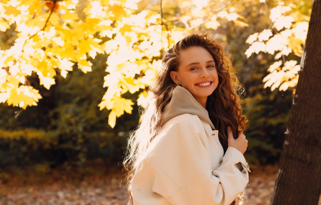 Photo wallpaper autumn, look, girl, light, joy, yellow, nature, pose