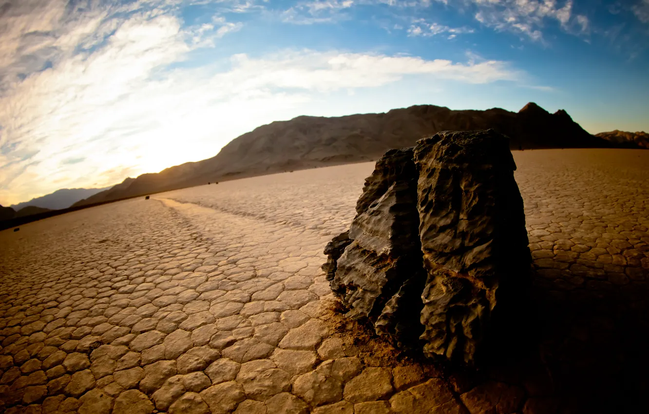 Photo wallpaper mountains, lake, stones, the bottom, USA, moving, Death Valley, crawling