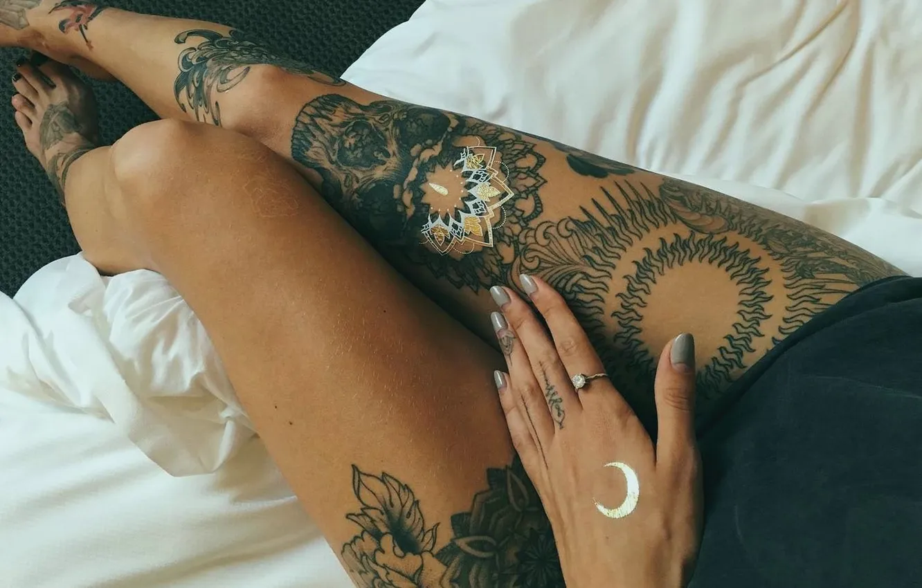 Photo wallpaper girl, hands, ring, tattoo, manicure, slender legs