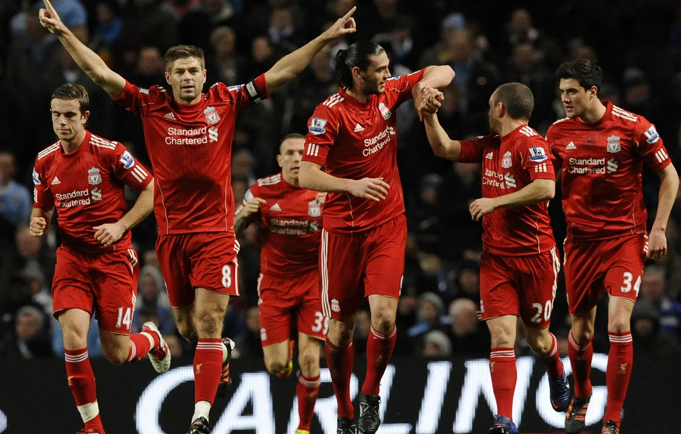 Photo wallpaper rain, football, Gerard, Liverpool