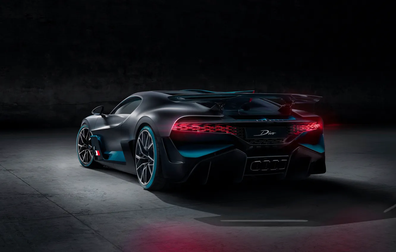 Photo wallpaper background, rear view, hypercar, Divo, Bugatti Divo, 2019 Bugatti Divo