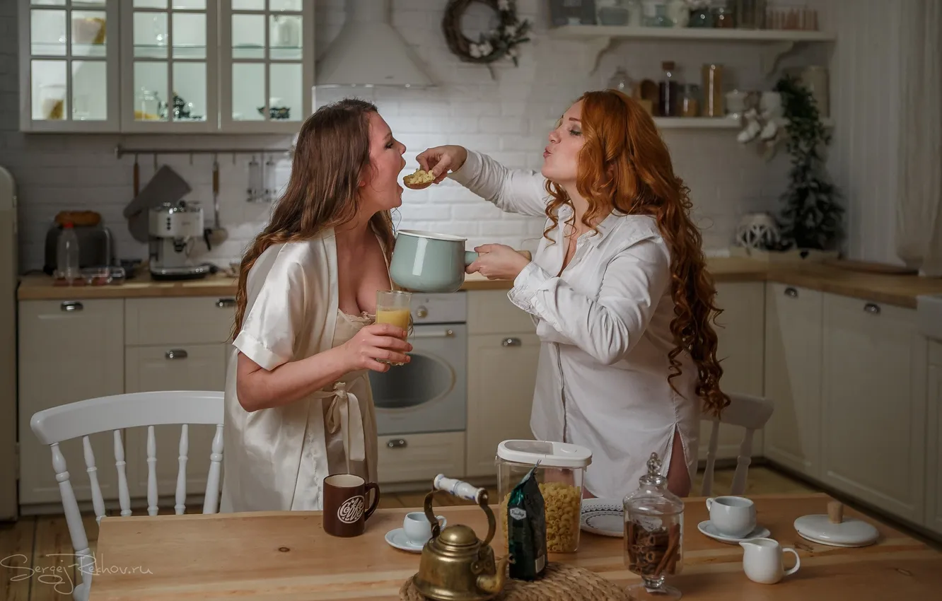 Photo wallpaper girl, food, kitchen, two, Sergey Rehob