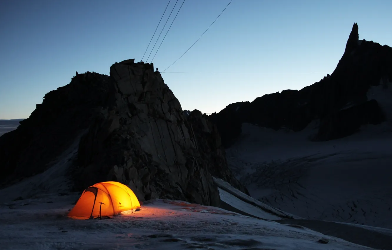Photo wallpaper snow, rocks, tent, twilight, journey, expedition
