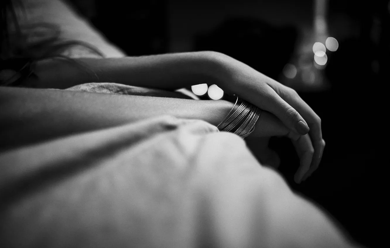 Photo wallpaper hands, black and white, bracelet, manicure