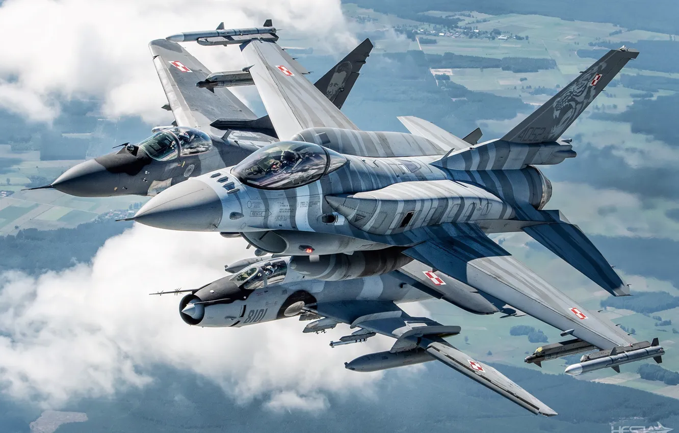 Photo wallpaper clouds, fighter, pilot, F-16, fighter-bomber, The MiG-29, F-16 Fighting Falcon, Cockpit