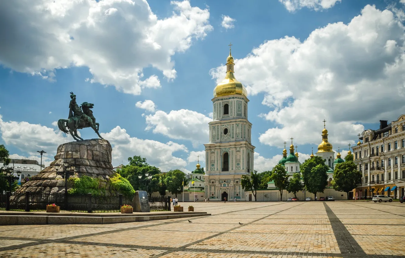 Photo wallpaper the sky, clouds, trees, monument, Ukraine, Kiev, the bell tower, Sofia square