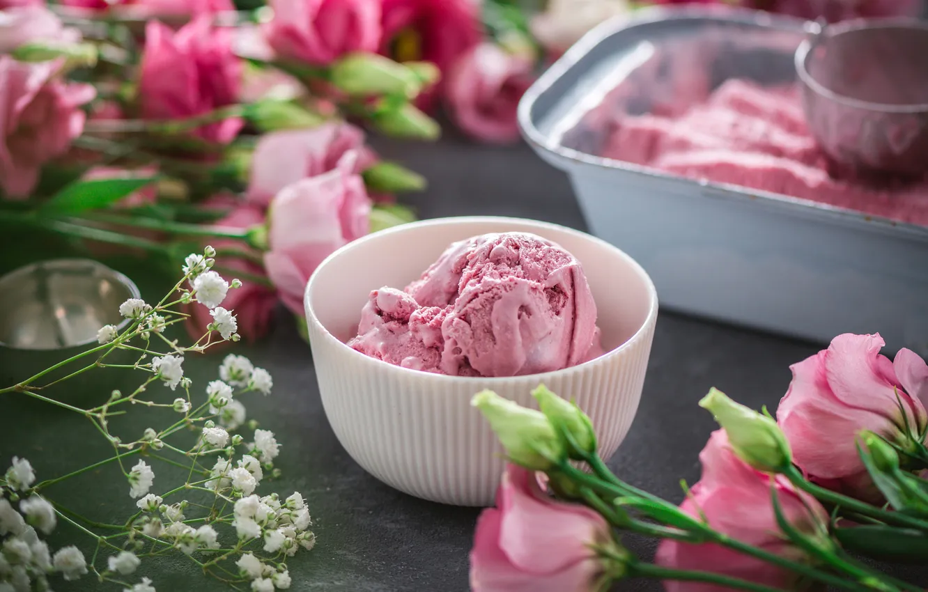 Photo wallpaper flowers, bouquet, ice cream, bowl, tray, bowl, eustoma, gypsophila
