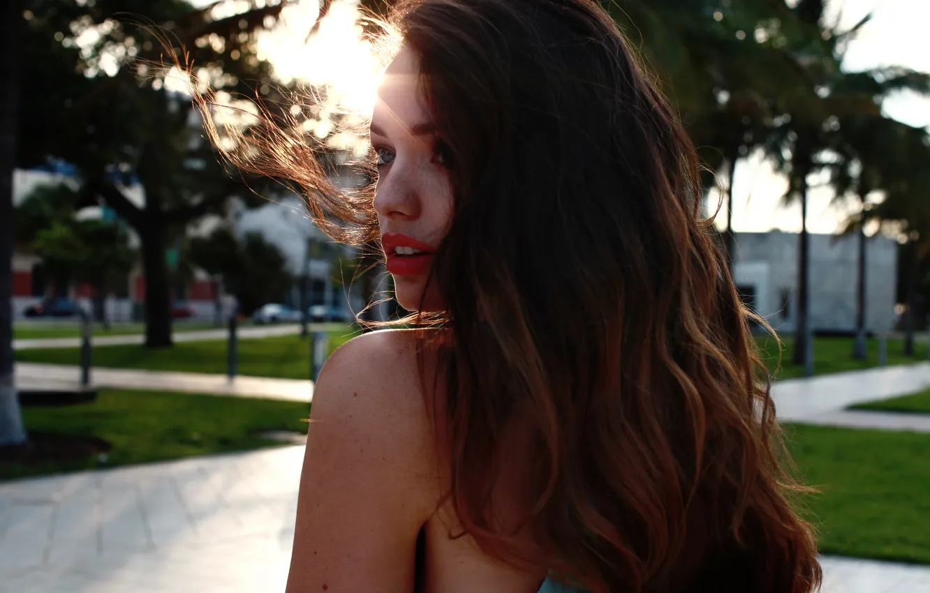 Photo wallpaper look, portrait, sunlight