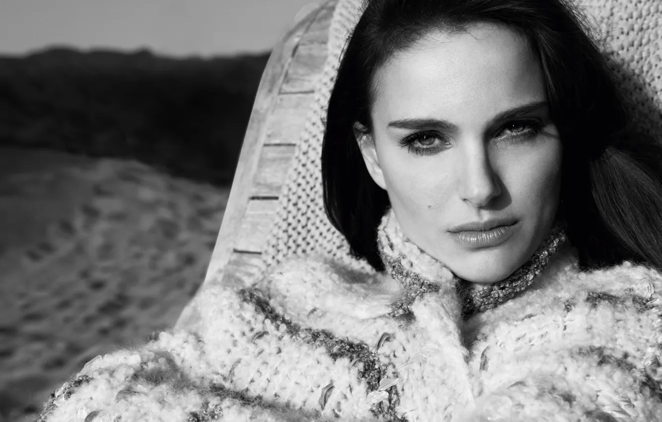 Photo wallpaper photo, actress, photographer, book, black and white, Natalie Portman, Natalie Portman, 2012