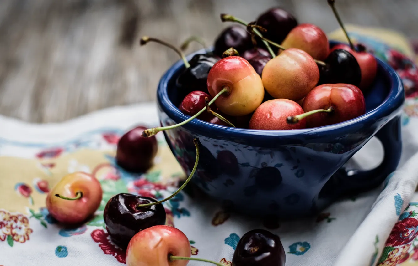 Photo wallpaper berries, Cup, cherry