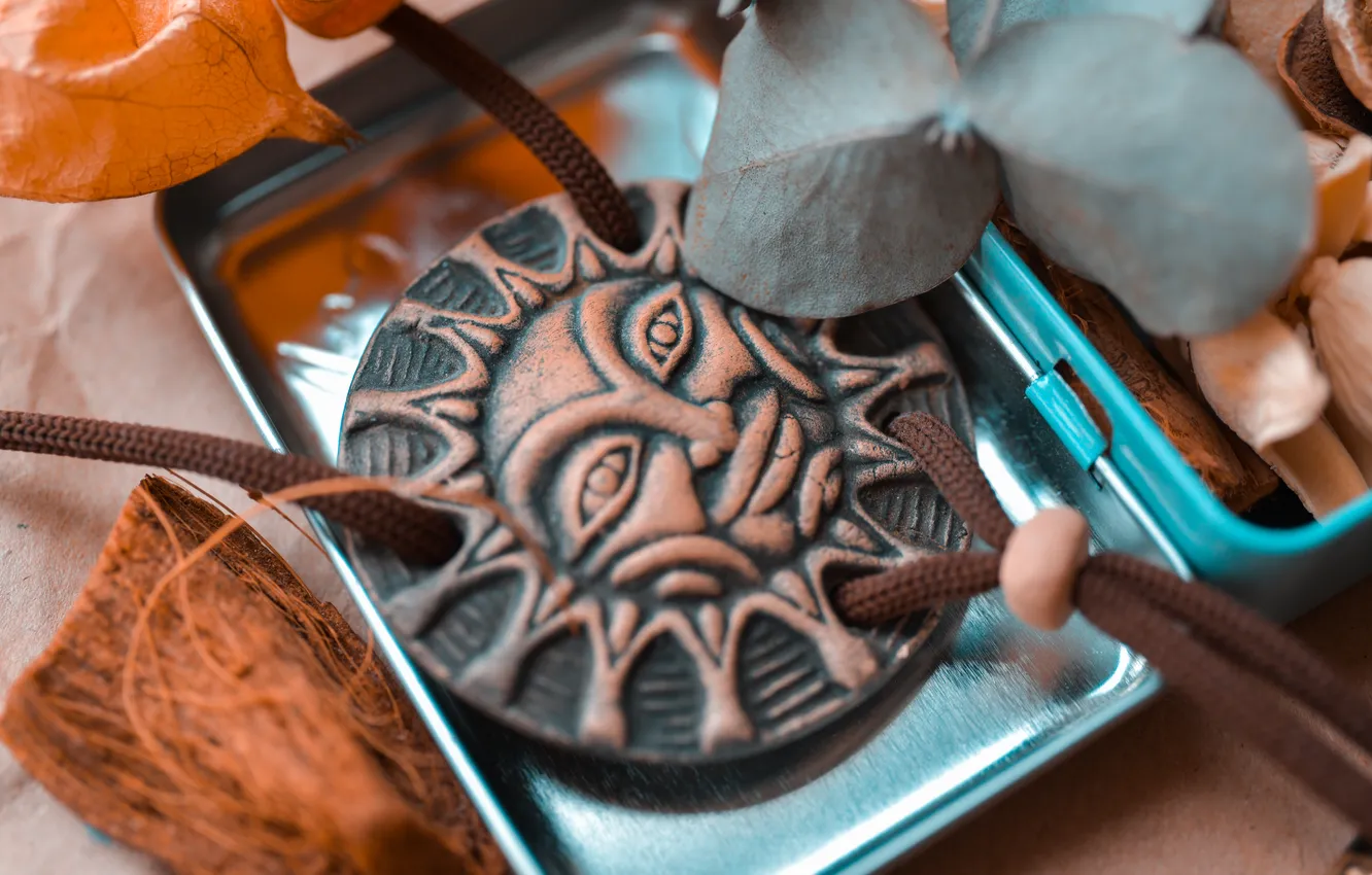 Photo wallpaper macro, medallion, souvenir