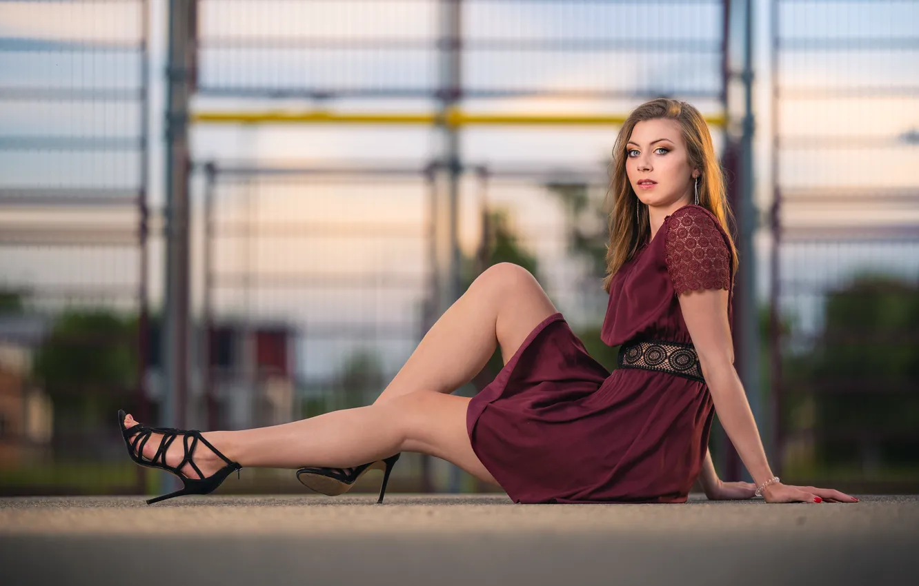 Photo wallpaper girl, dress, legs, Tiffanie