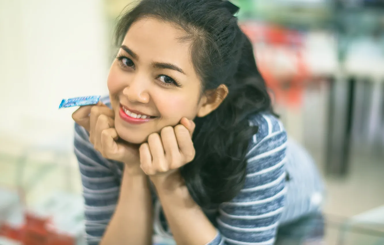 Photo wallpaper look, girl, face, smile, background, hair