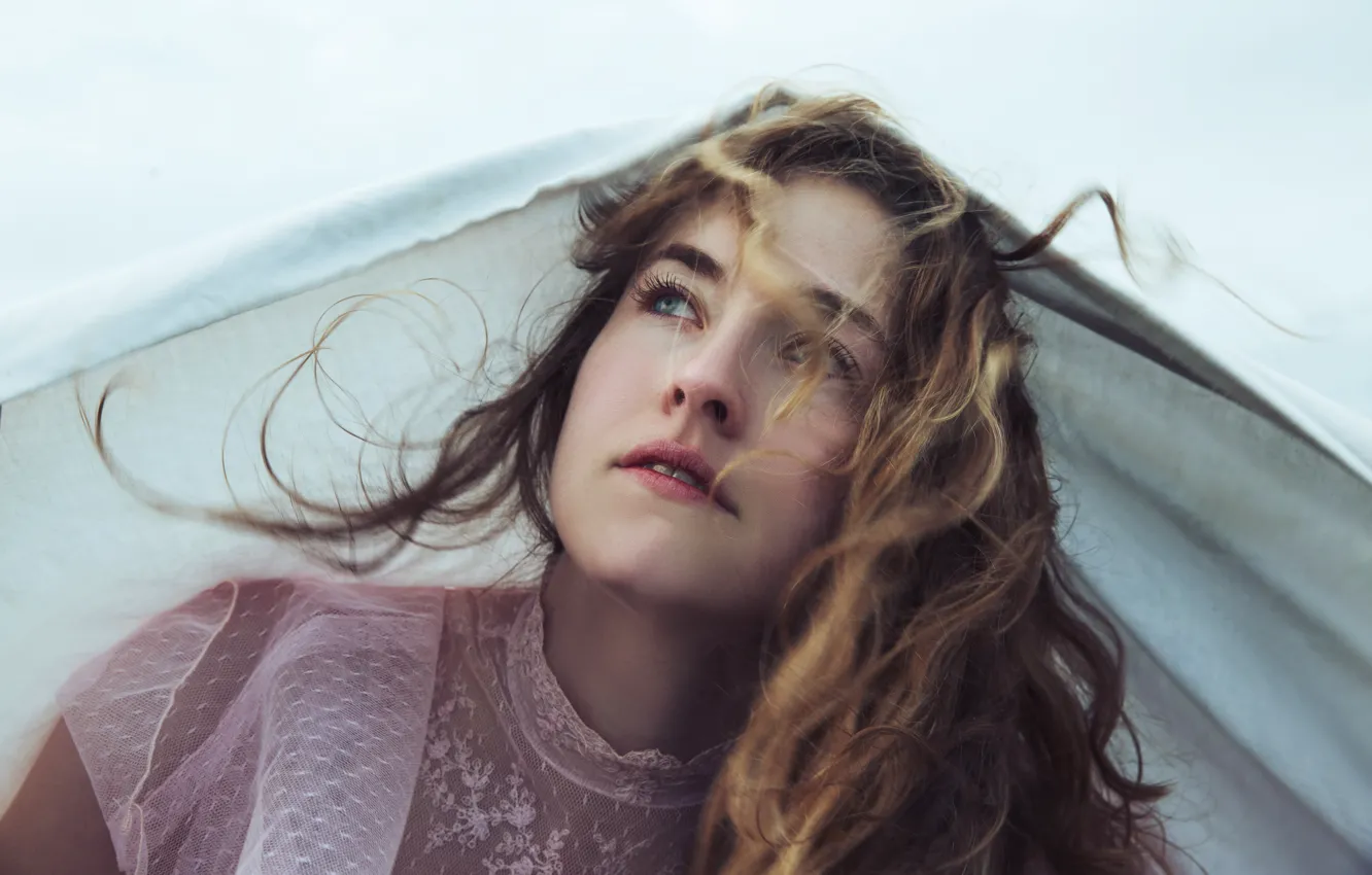 Photo wallpaper eyes, look, girl, close-up, face, background, the wind, hair
