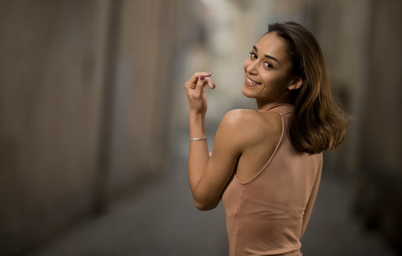 Photo wallpaper pose, smile, brown hair, bokeh, Emma