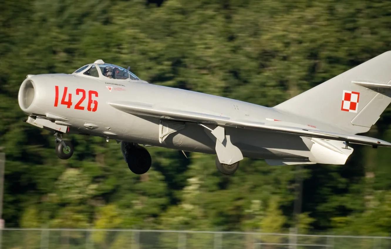 Photo wallpaper Soviet, the MiG-17, jet fighter