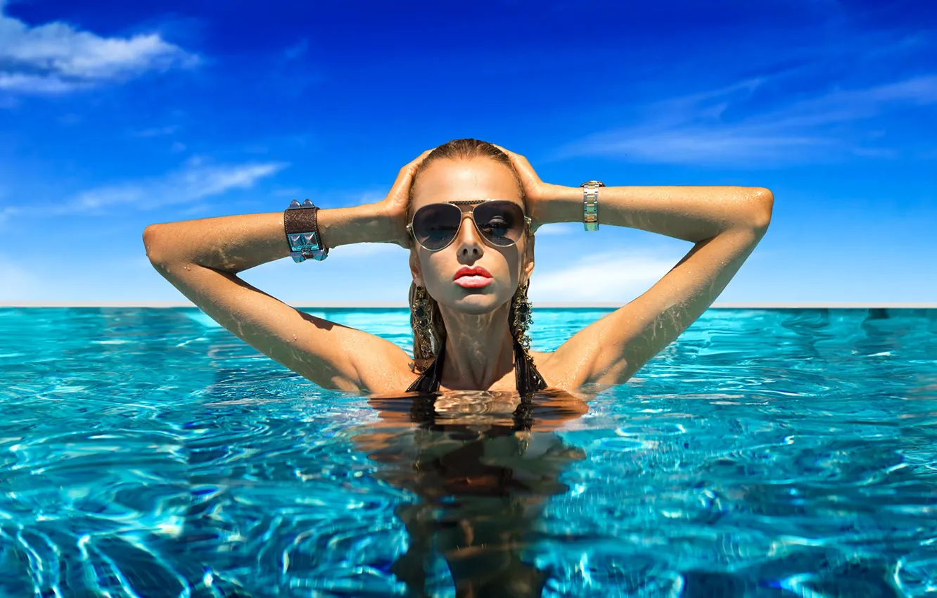 Photo wallpaper wet, fashion, woman, water, sunglasses, accessories, makeup