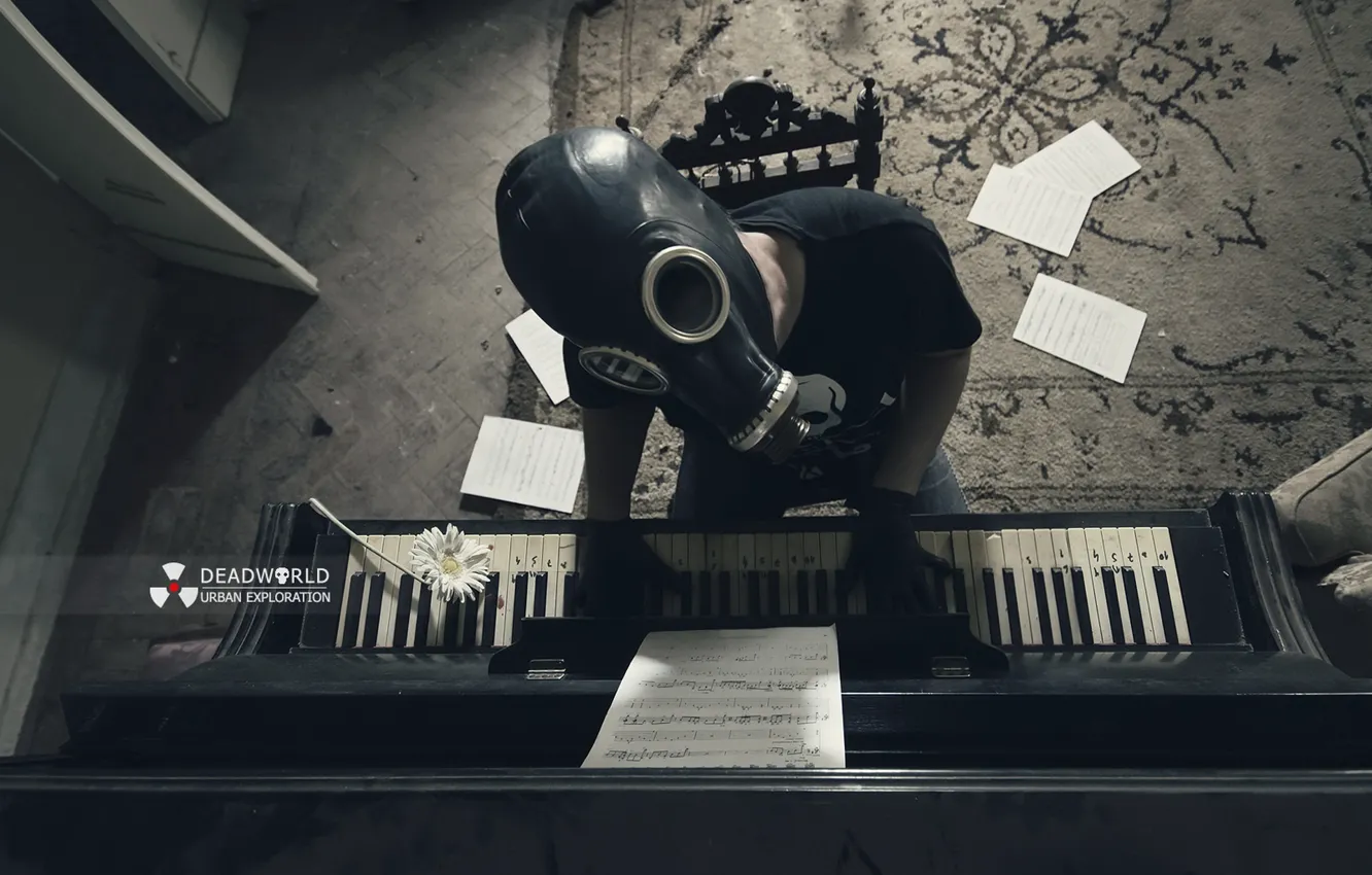Photo wallpaper music, people, gas mask, piano