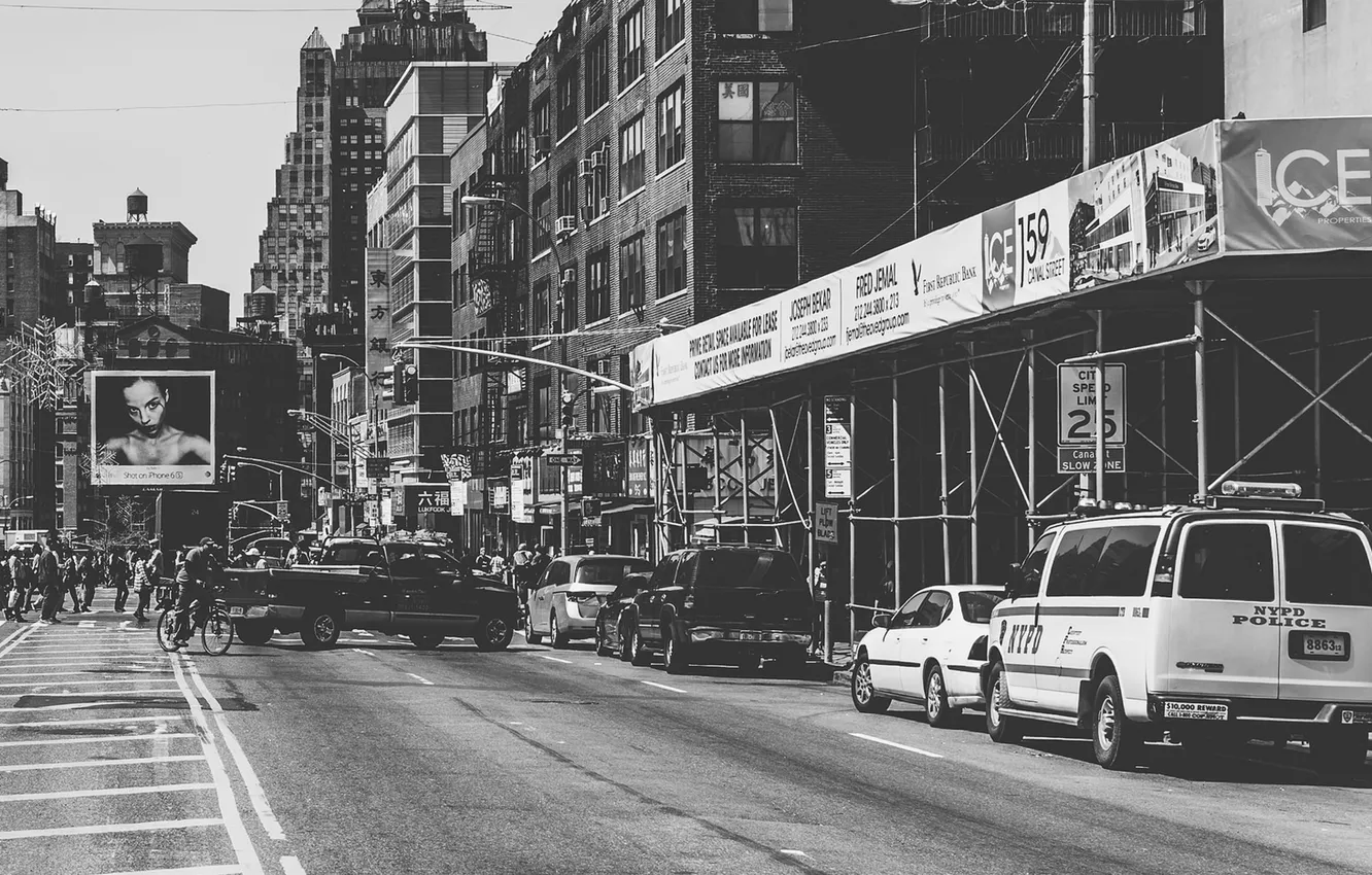 Photo wallpaper cars, street, people, everyday life