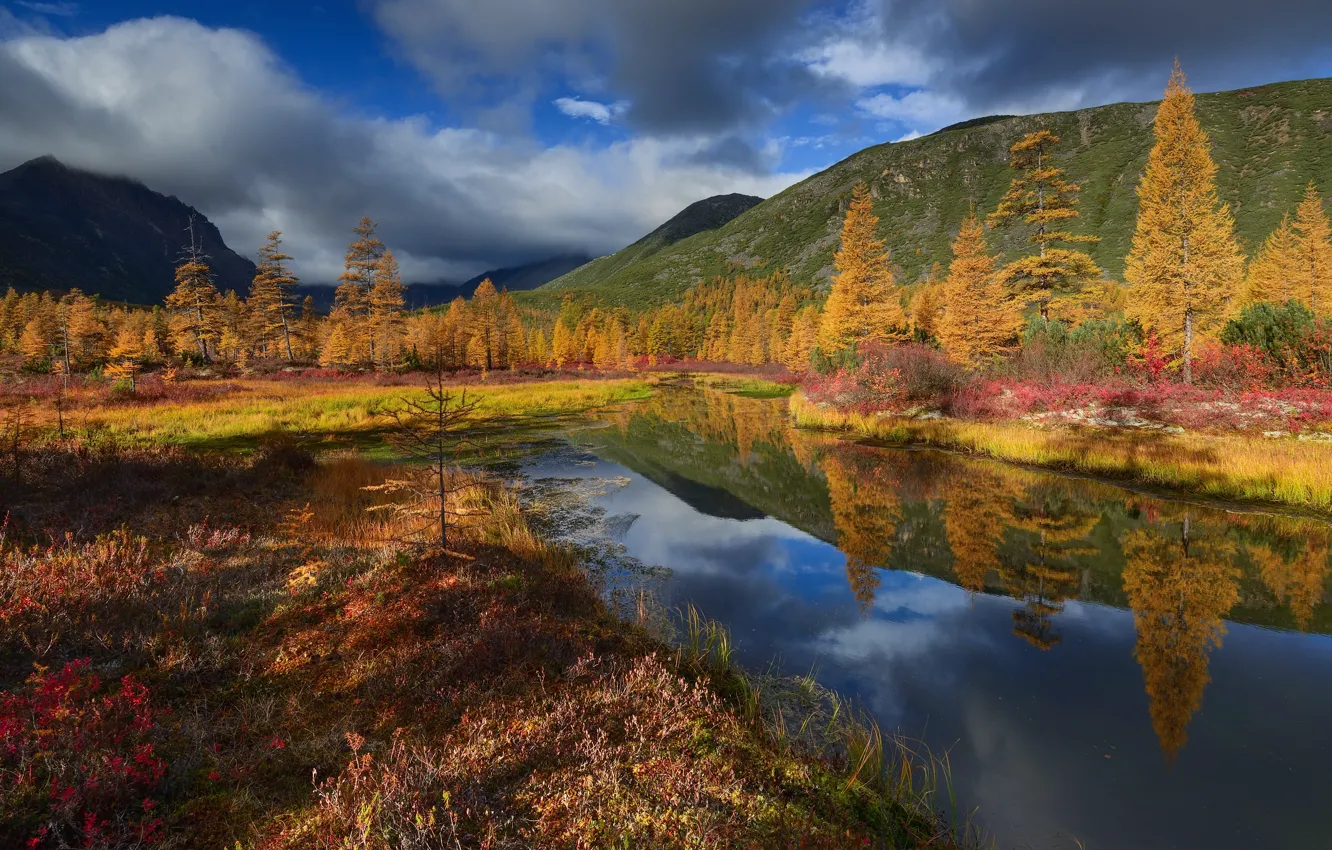 Photo wallpaper autumn, clouds, landscape, nature, stream, hills, Kolyma, Maxim Evdokimov