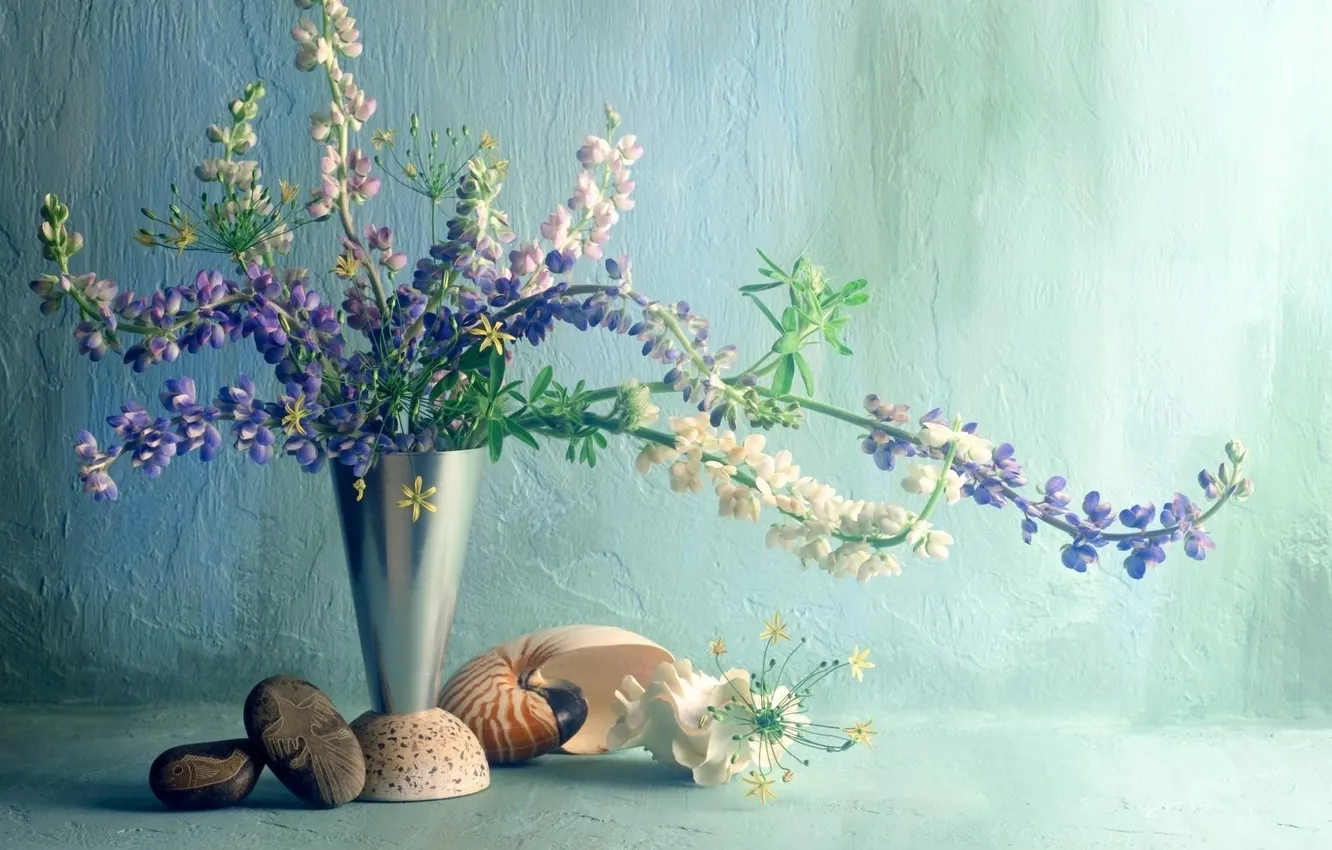 Photo wallpaper pebbles, wall, Flowers, bouquet, vase, shell