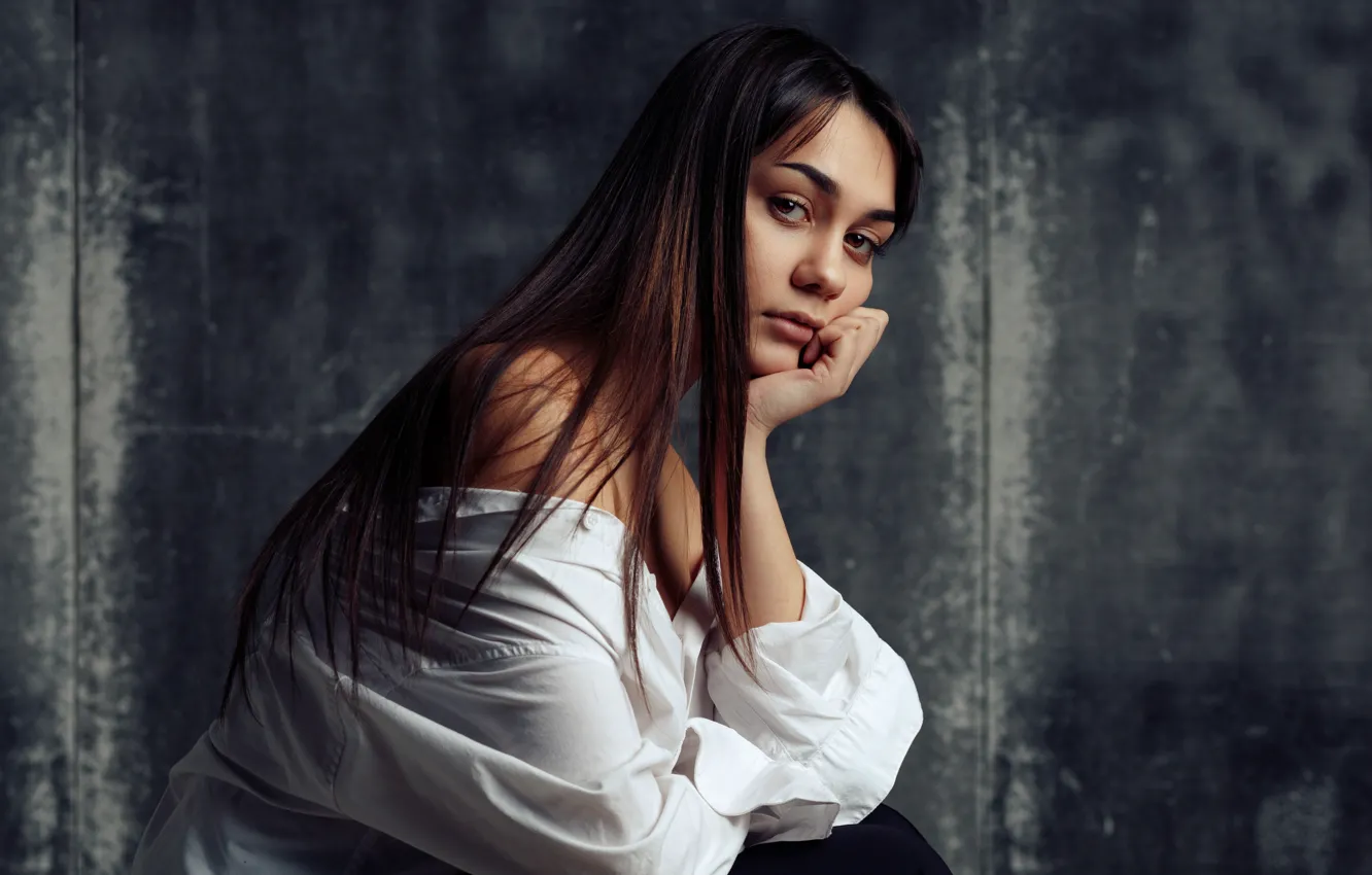 Photo wallpaper look, girl, face, pose, background, portrait, hands, long hair